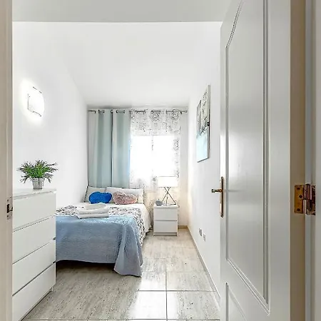 With Private Patio Apartment *