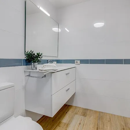 Apartment With Private Patio