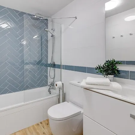 Apartment With Private Patio *