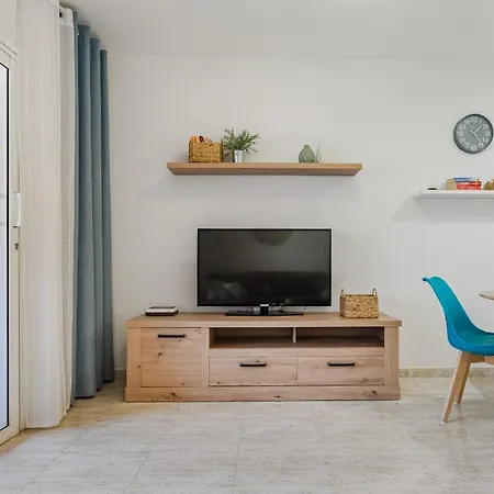 Apartment With Private Patio *