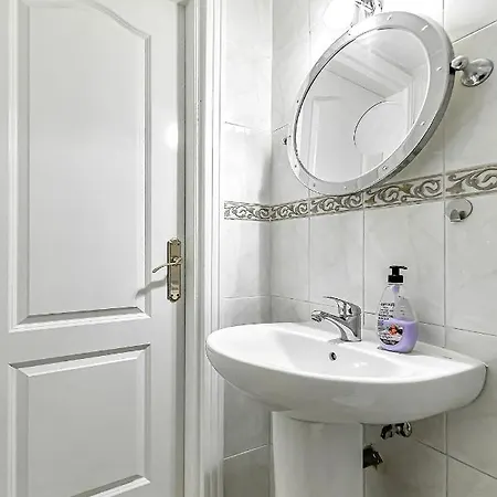 With Private Patio Апартаменты Адехе