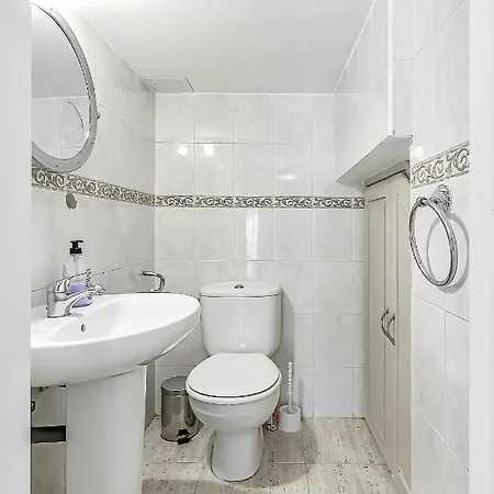 With Private Patio Апартаменты *