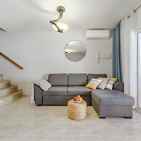 With Private Patio Апартаменты